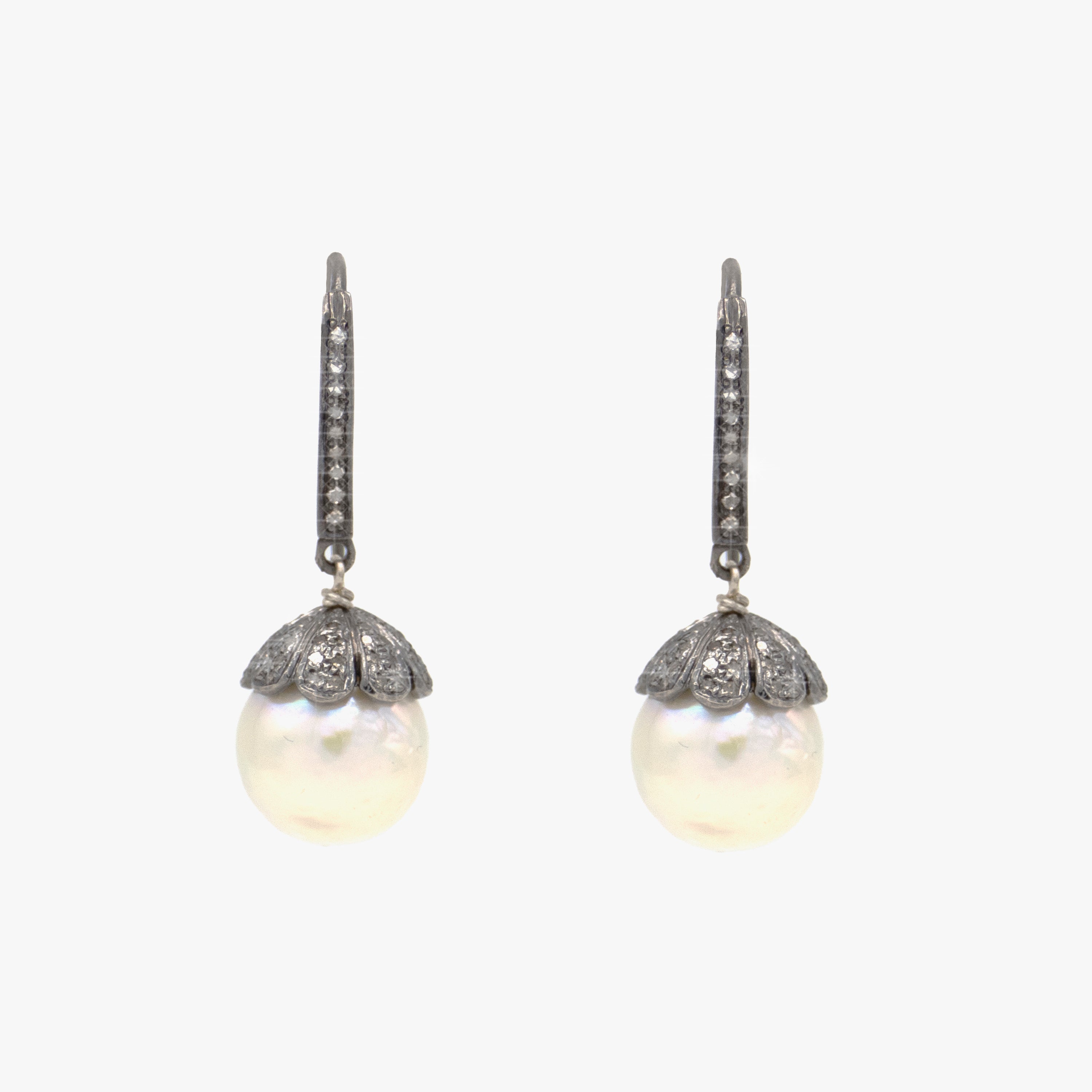 AM Studio South Sea Pearl With Diamond Bead Cap
