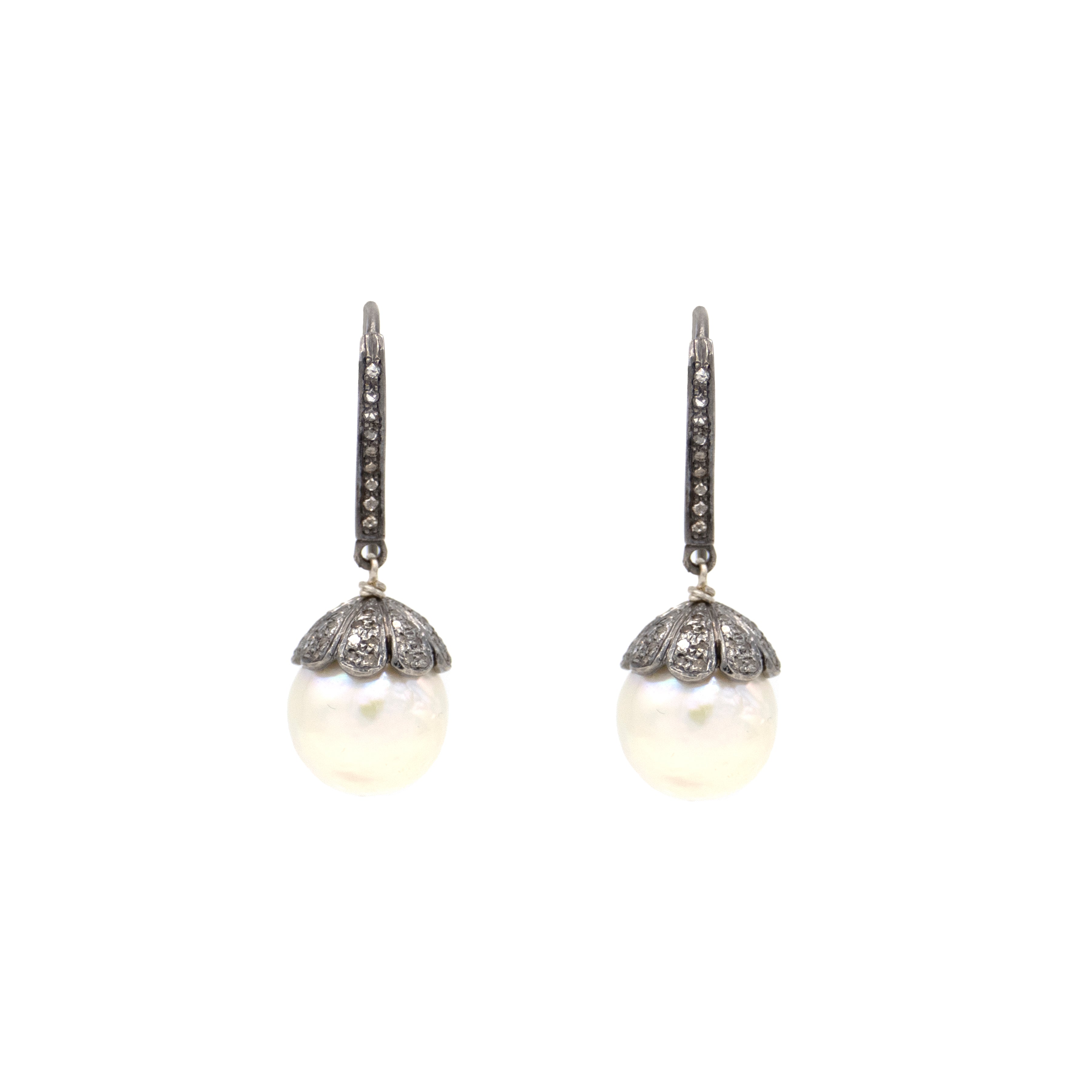 AM Studio South Sea Pearl With Diamond Bead Cap