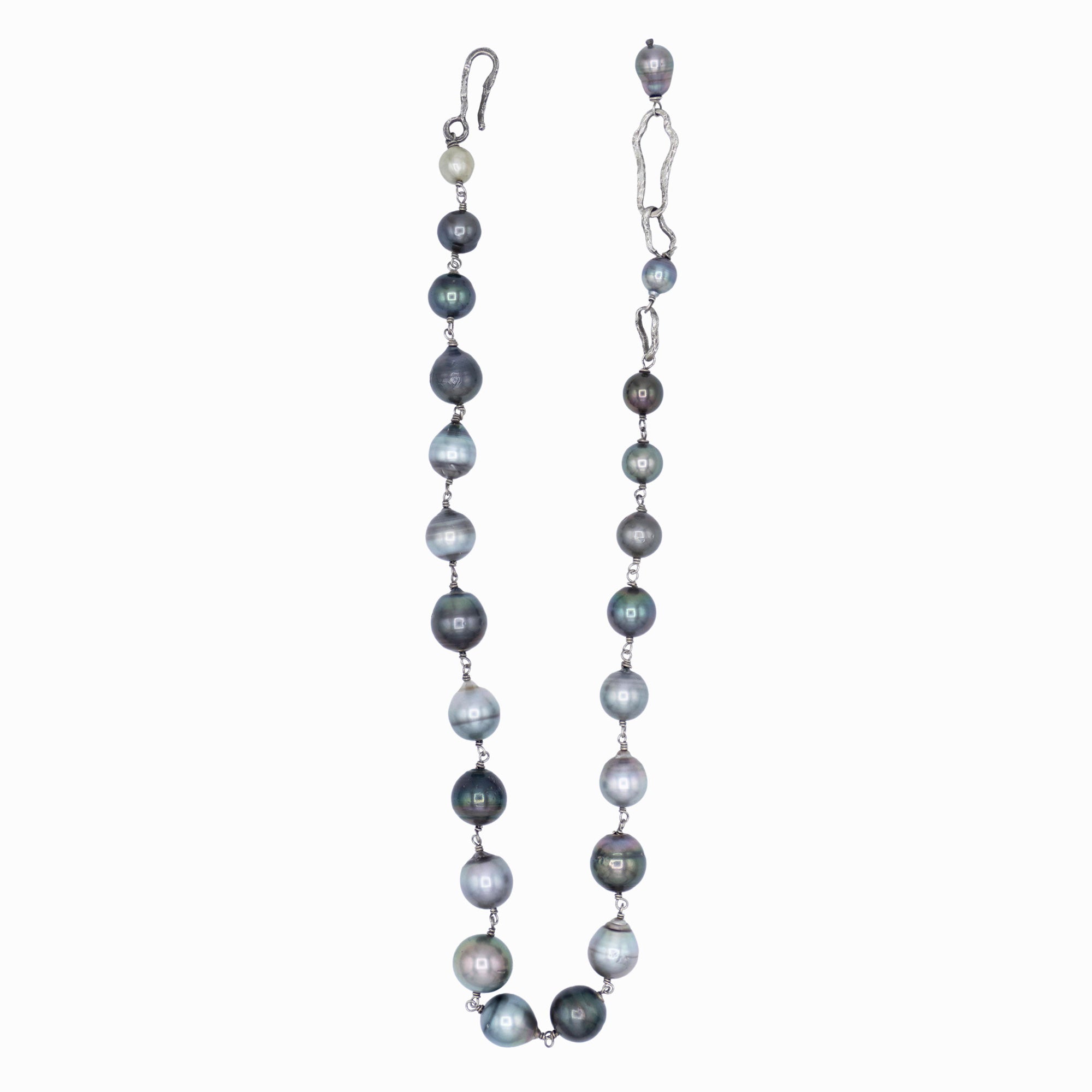 Tahitian pearl necklace