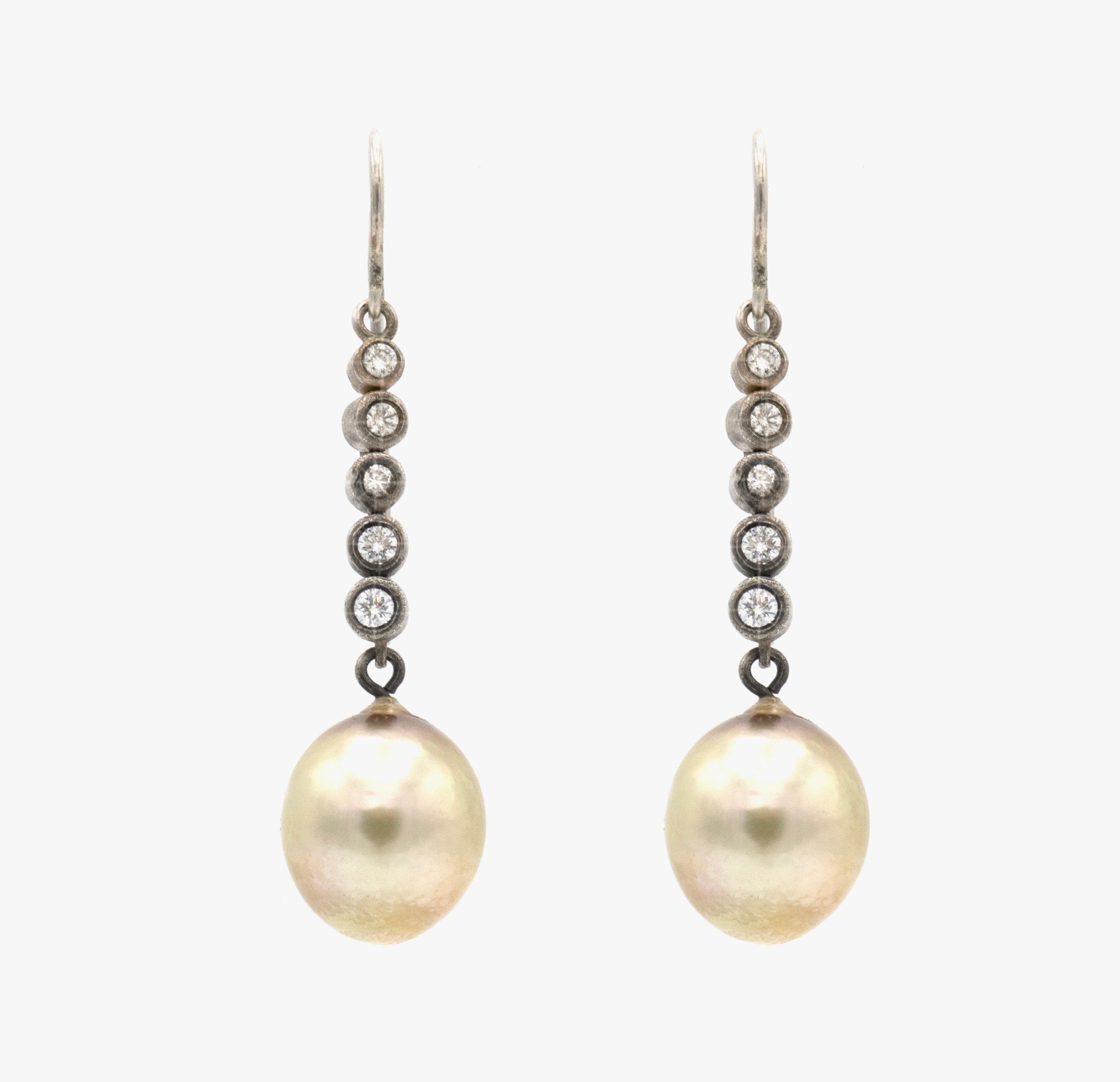 Irit Design Pearl Earrings
